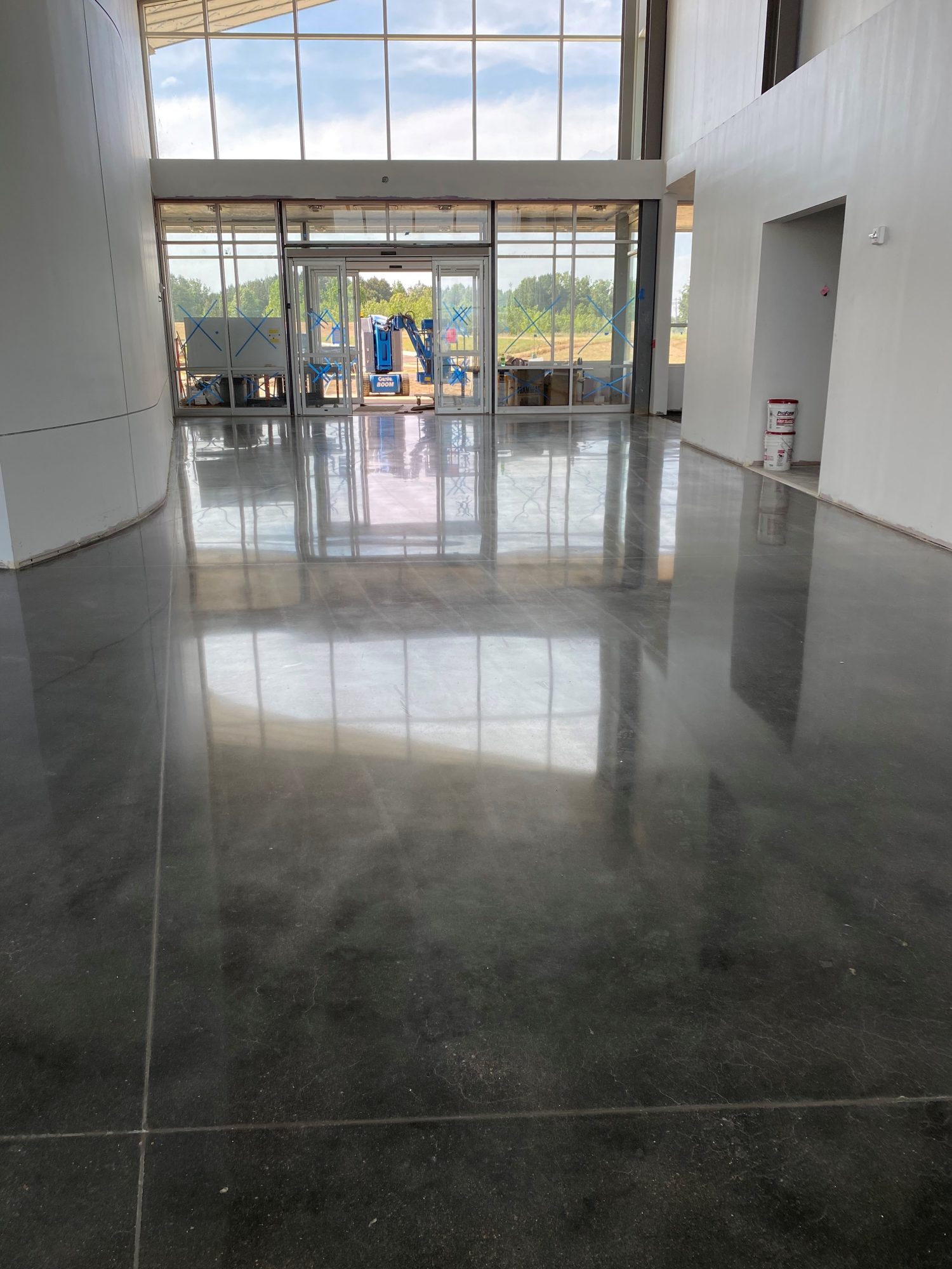 Polished concrete, automotive dealership floors, polish concrete, Industrial Applications Inc., IA30yrs, commercial flooring