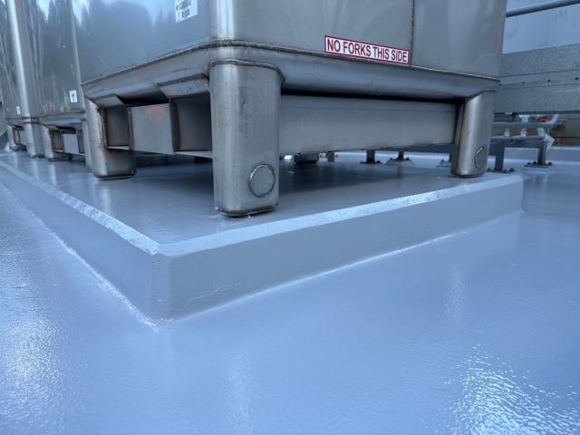 Industrial Applications expertly removed existing coatings, prepped and installed Sherwin Williams Corobond 100 primer and two topcoats of Sherwin Williams DuraPlate 8200 in chemical containment pits at a large power plant