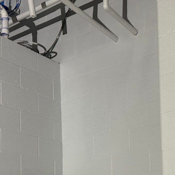 Industrial Applications, Inc. stained and polished concrete  to a food and beverage warehouse. 