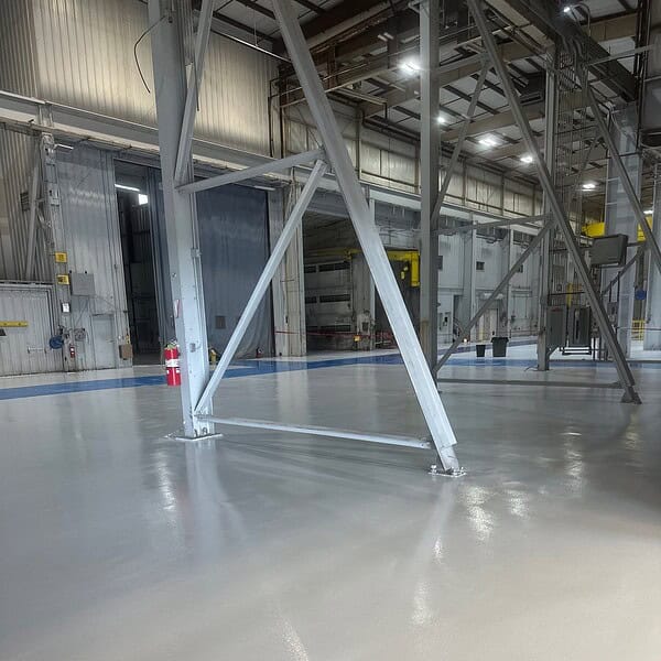Regional electric utility -  repaired and refreshed a heavily worn industrial facility. Across more than 70,000 square feet, our team removed the existing coatings and installed a high-performance epoxy mortar flooring system.
